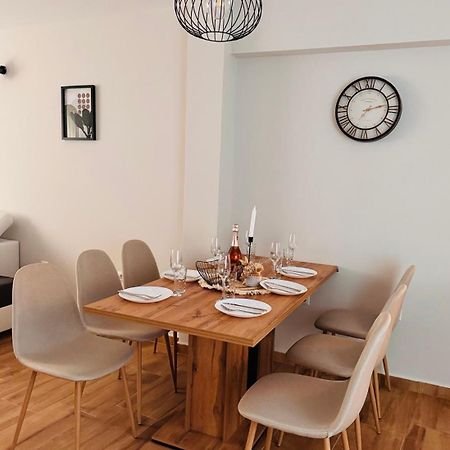 Goldy Central Beach Apartment With Private Garden Burgas Extérieur photo
