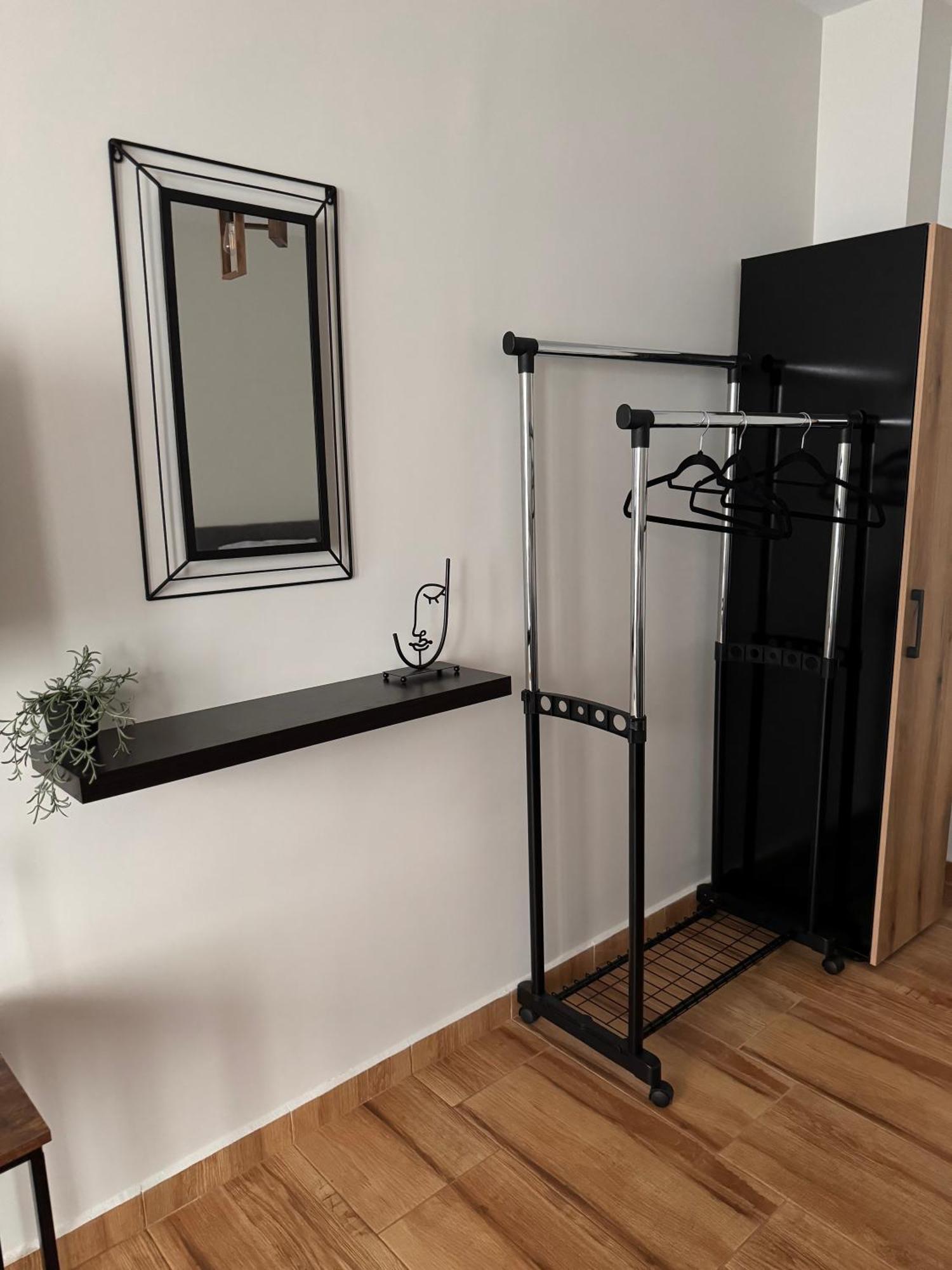 Goldy Central Beach Apartment With Private Garden Burgas Extérieur photo