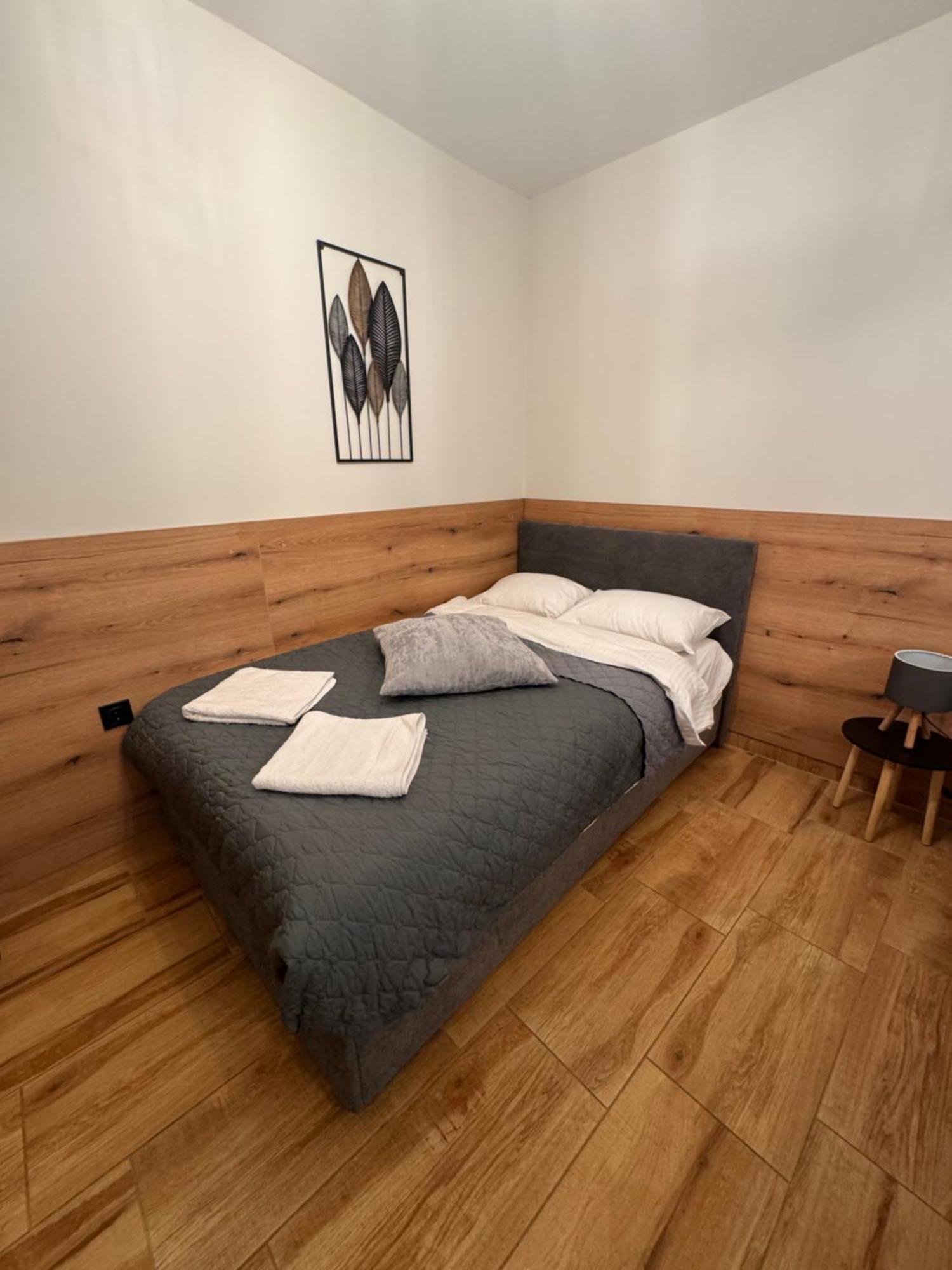 Goldy Central Beach Apartment With Private Garden Burgas Extérieur photo